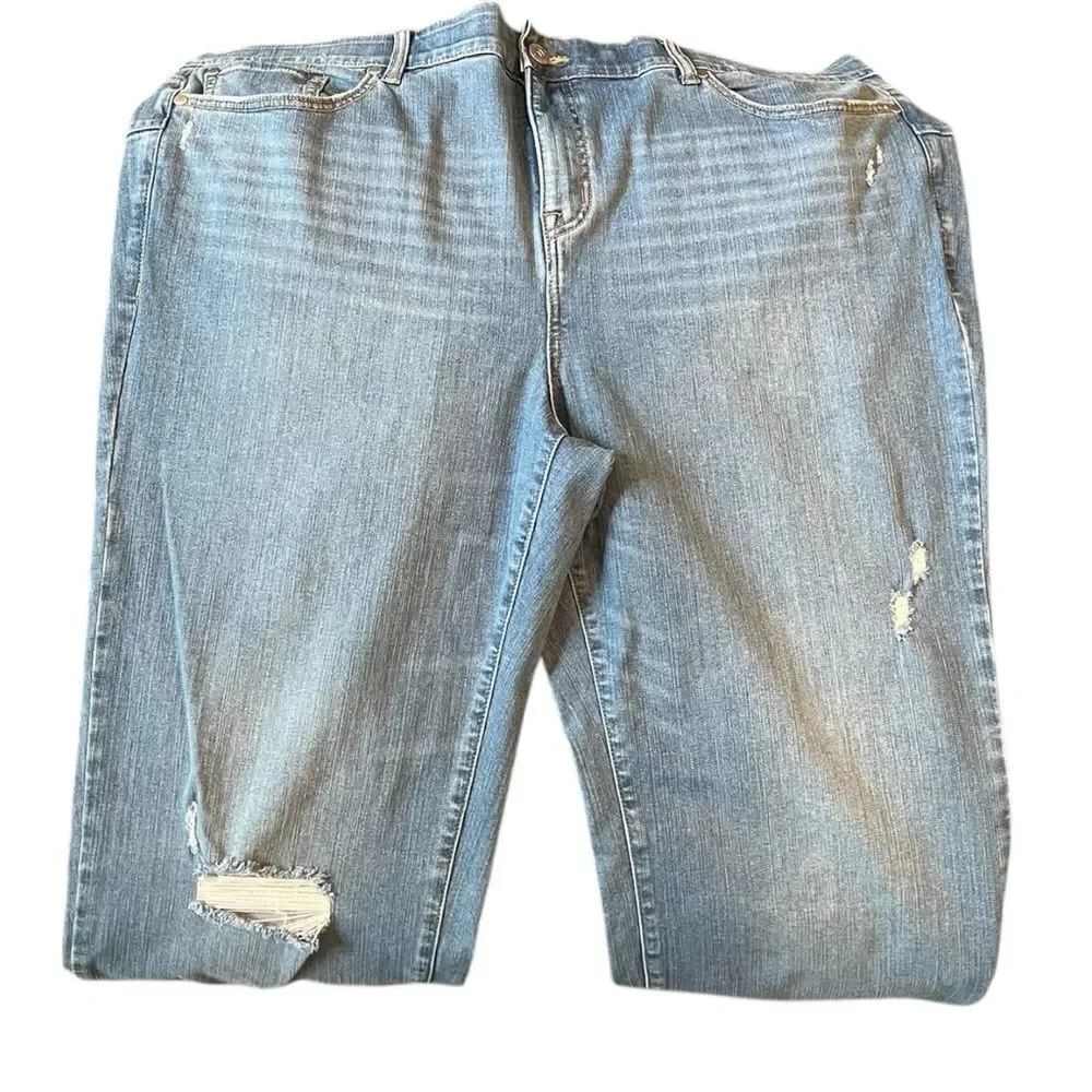 Like New!  Torrid Light Blue Bombshell Straight Jeans - Slightly Distressed